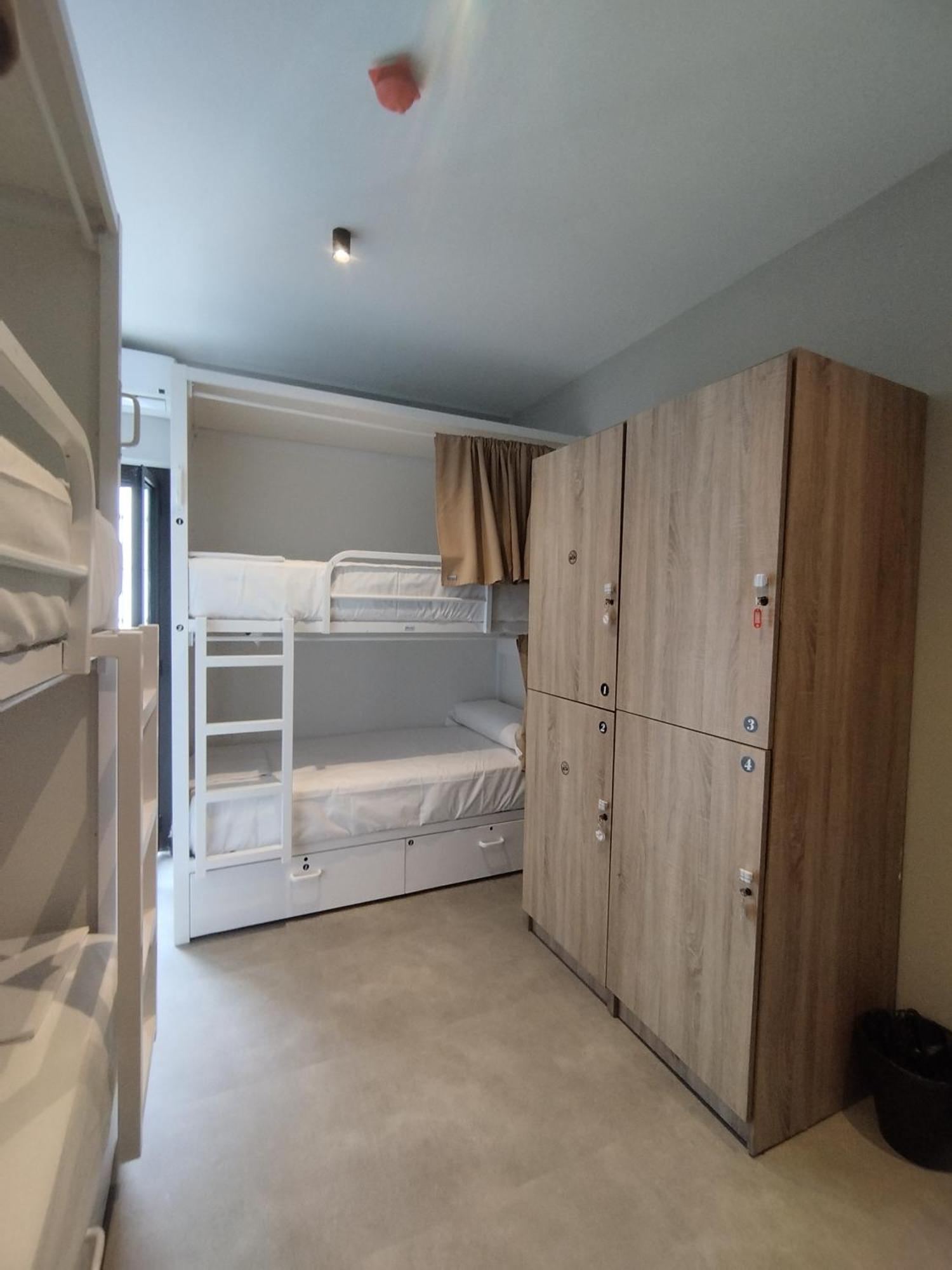 Bed 4-Bed Dormitory Room